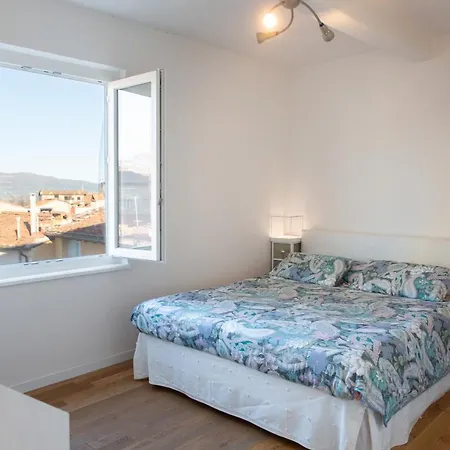 Bellavista With Terrace And Lift Apartment